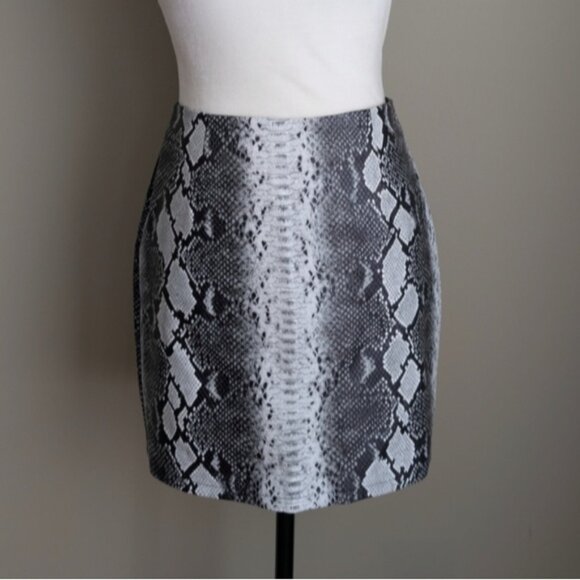 Idem Ditto faux leather snakeskin mini skirt - Picture 1 of 5